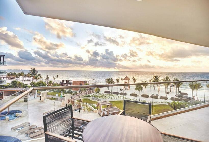 جناح ديلوكس مطل على البحر, Royalton Riviera Cancun, An Autograph Collection - All Inclusive Resort & Casino
