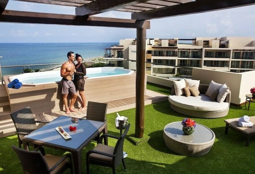جناح ديلوكس مطل على البحر, Royalton Riviera Cancun, An Autograph Collection - All Inclusive Resort & Casino