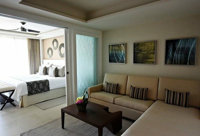 Люкс Deluxe Вид на Море, Royalton Riviera Cancun, An Autograph Collection - All Inclusive Resort & Casino