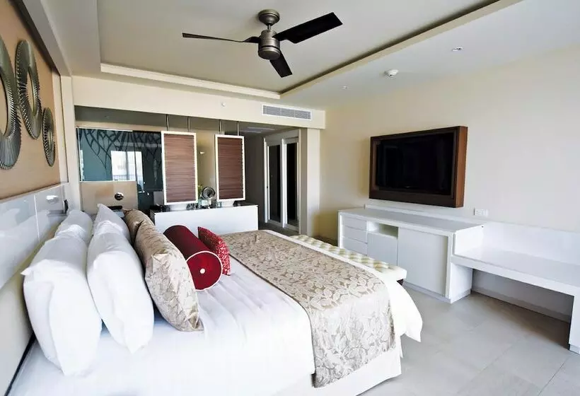 デラックスジュニアスイート, Royalton Riviera Cancun, An Autograph Collection - All Inclusive Resort & Casino