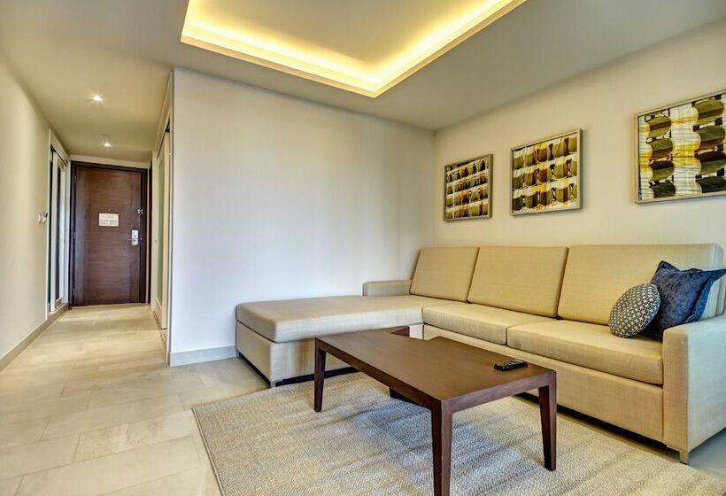 Люкс Deluxe Вид на Море, Royalton Riviera Cancun, An Autograph Collection - All Inclusive Resort & Casino