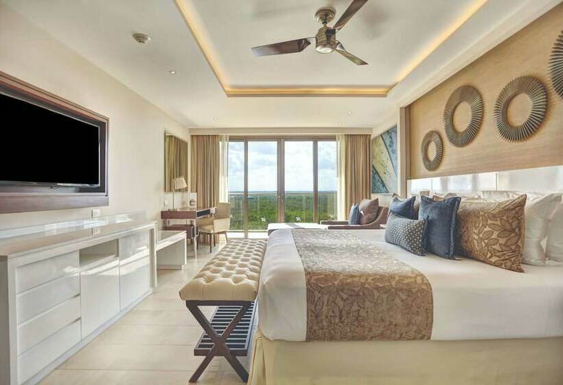 Полулюкс Повышенной Комфортности, Royalton Riviera Cancun, An Autograph Collection - All Inclusive Resort & Casino