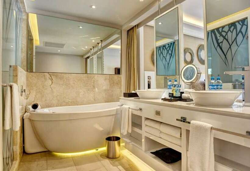 Полулюкс Повышенной Комфортности, Royalton Riviera Cancun, An Autograph Collection - All Inclusive Resort & Casino