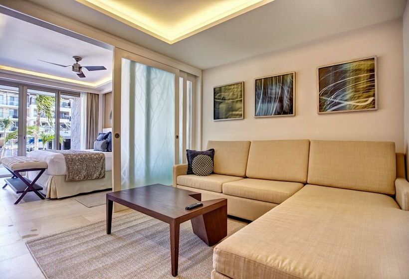 Люкс Повышенной Комфортности, Royalton Riviera Cancun, An Autograph Collection - All Inclusive Resort & Casino