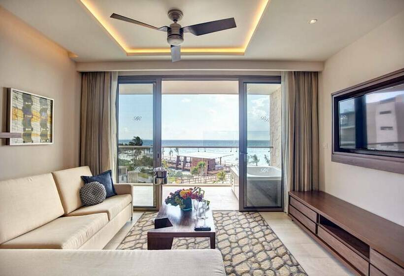 Люкс Повышенной Комфортности, Royalton Riviera Cancun, An Autograph Collection - All Inclusive Resort & Casino