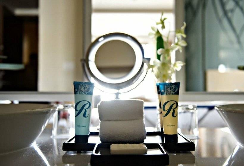 Люкс Повышенной Комфортности, Royalton Riviera Cancun, An Autograph Collection - All Inclusive Resort & Casino