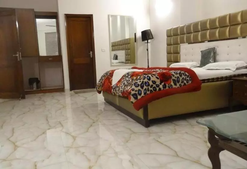 Deluxe-sviitti, Swisston Palace