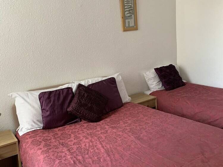 غرفة عائلية, Alondra