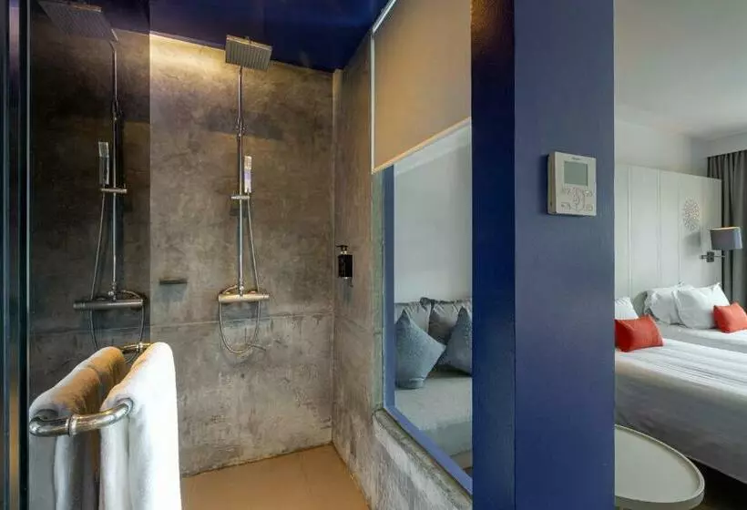 اتاق سوپریور با چشم‌انداز دریا, The Yama Hotel Phuket