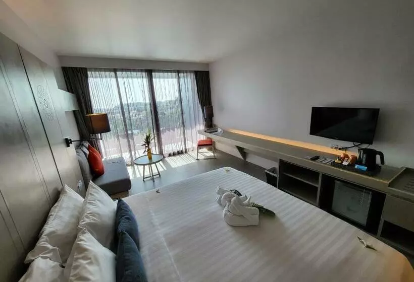اتاق سوپریور با چشم‌انداز دریا, The Yama Hotel Phuket