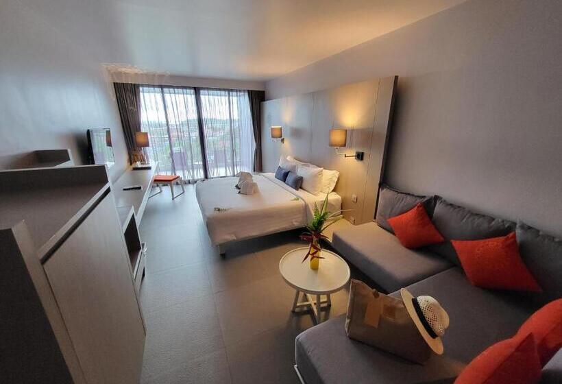 اتاق لوکس با چشمانداز دریا, The Yama Hotel Phuket