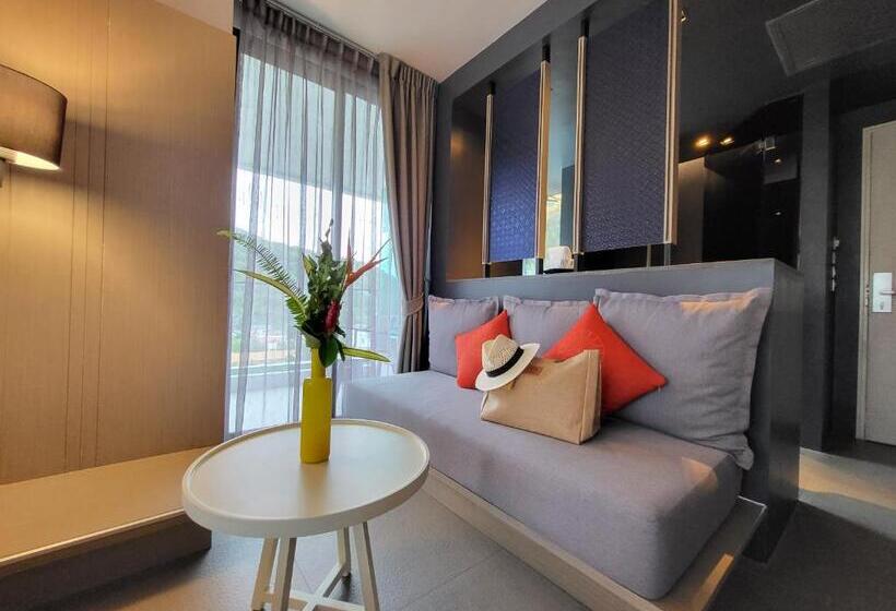 اتاق لوکس با چشمانداز دریا, The Yama Hotel Phuket