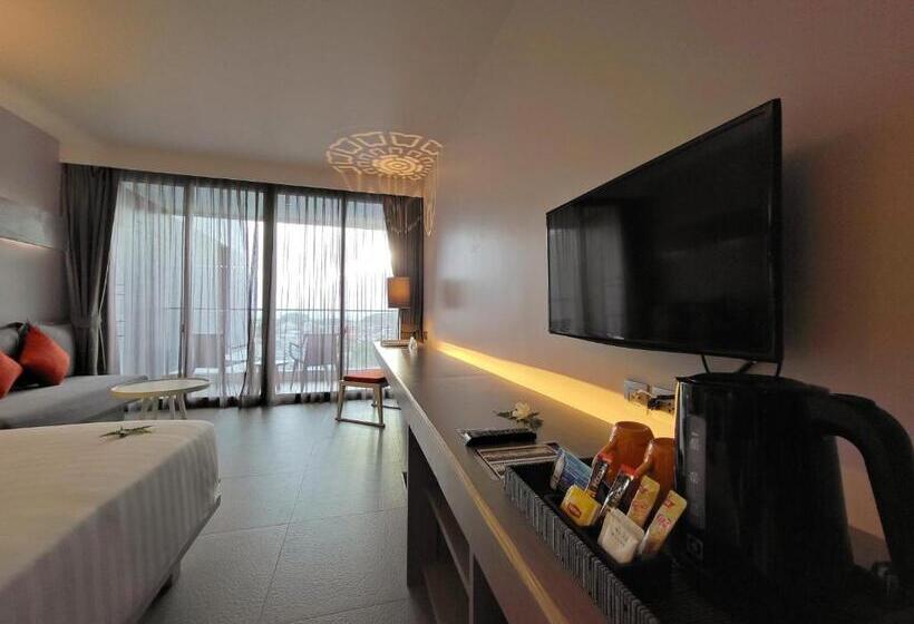 اتاق لوکس خانوادگی, The Yama Hotel Phuket