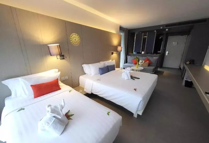 اتاق لوکس خانوادگی, The Yama Hotel Phuket