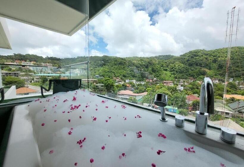 اتاق لوکس خانوادگی, The Yama Hotel Phuket