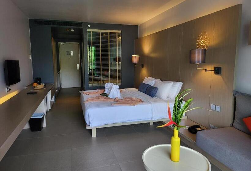اتاق سوپریور با تخت بزرگ, The Yama Hotel Phuket