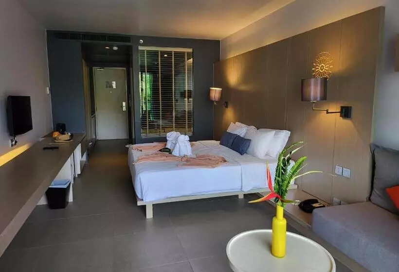 اتاق سوپریور با تخت بزرگ, The Yama Hotel Phuket