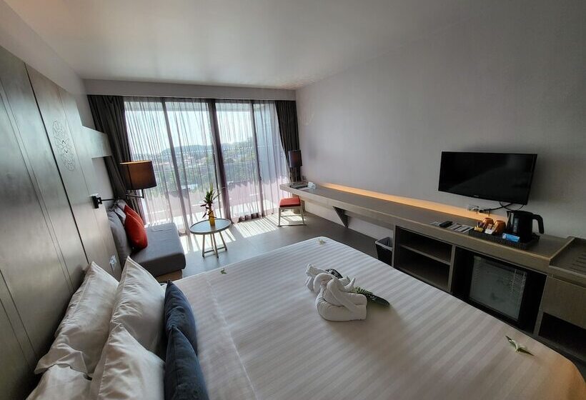 اتاق سوپریور با چشم‌انداز دریا, The Yama Hotel Phuket