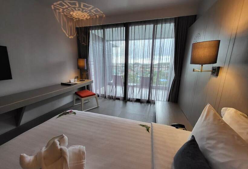 اتاق لوکس با چشمانداز دریا, The Yama Hotel Phuket