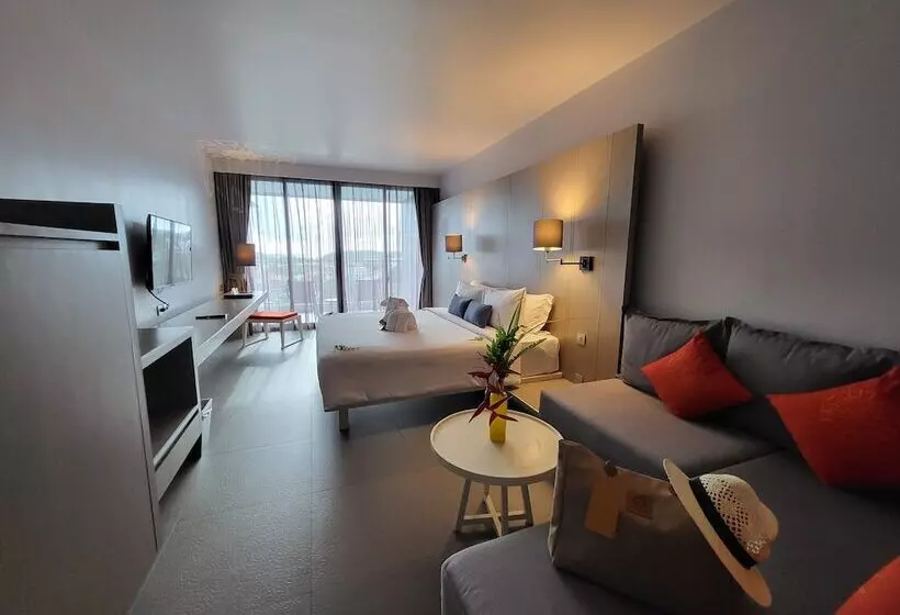 اتاق لوکس با چشم‌انداز دریا, The Yama Hotel Phuket