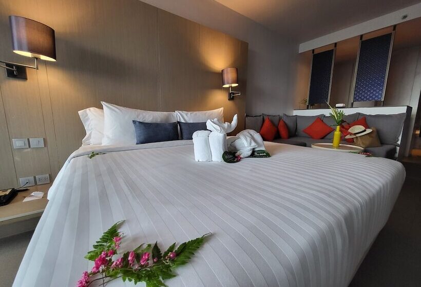 اتاق لوکس با چشمانداز دریا, The Yama Hotel Phuket