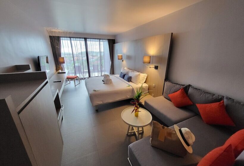 اتاق لوکس با چشمانداز دریا, The Yama Hotel Phuket