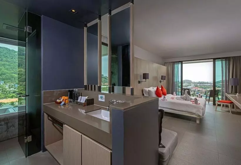 اتاق لوکس با چشم‌انداز دریا, The Yama Hotel Phuket