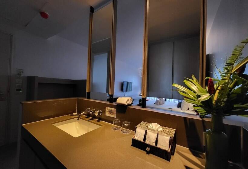 اتاق لوکس با چشمانداز دریا, The Yama Hotel Phuket