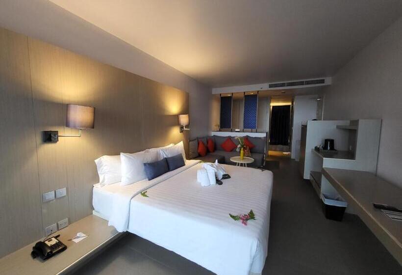 اتاق لوکس با چشم‌انداز دریا, The Yama Hotel Phuket