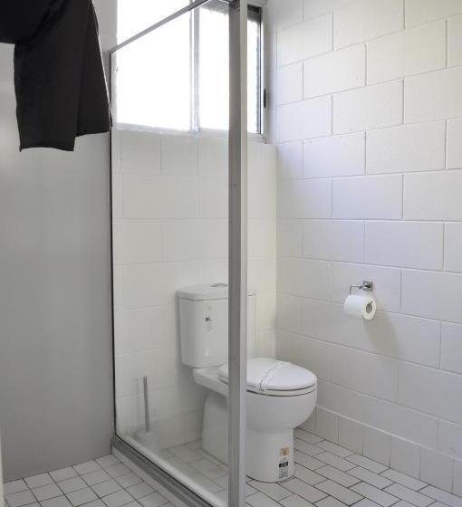 سوییت, Alexandra Park Motor Inn