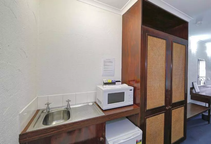 سوئیت با بالکن, Alexandra Park Motor Inn