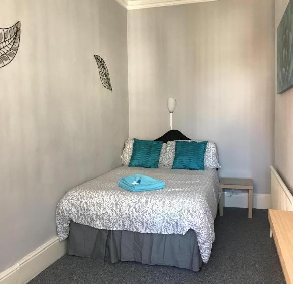 غرفة سوبيريور, The Westbourne House