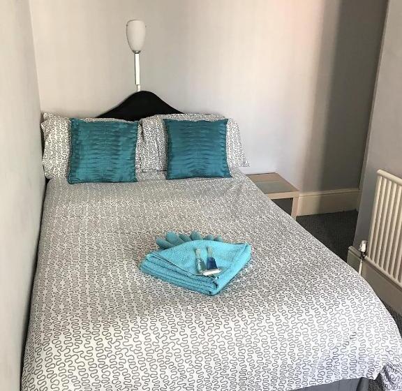 غرفة سوبيريور, The Westbourne House