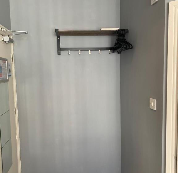 غرفة سوبيريور, The Westbourne House