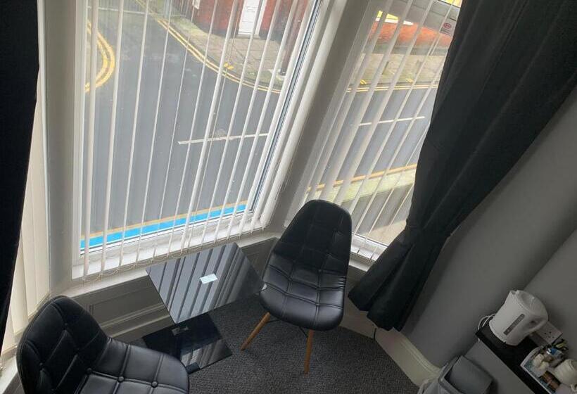 غرفة سوبيريور, The Westbourne House