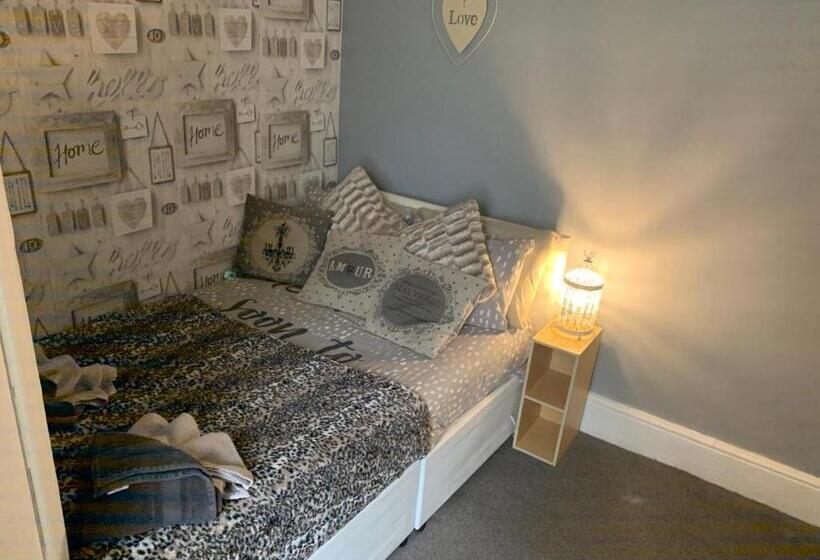 غرفة أساسية, The Westbourne House