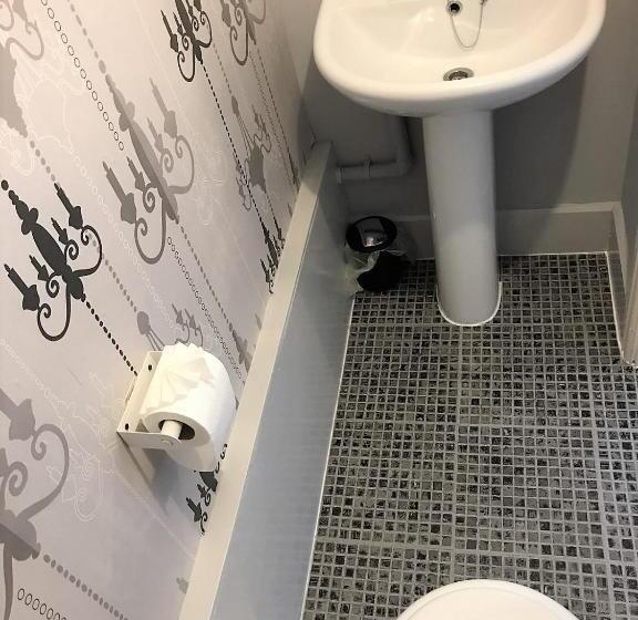 غرفة ديلوكس مطلّة علي البحر, The Westbourne House