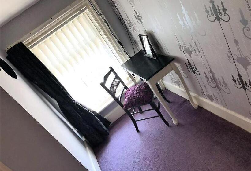 غرفة ديلوكس مطلّة علي البحر, The Westbourne House