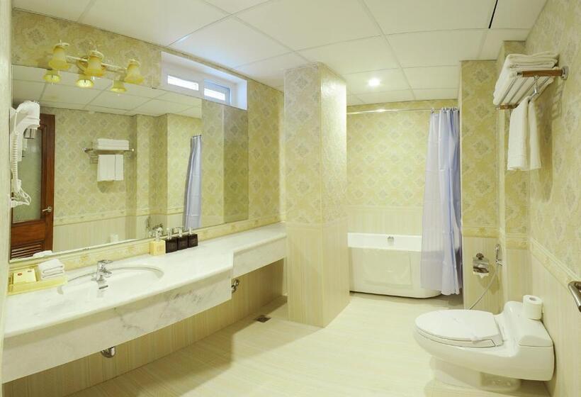 豪华家庭房间, Sq Hang Gai Hotel & Spa