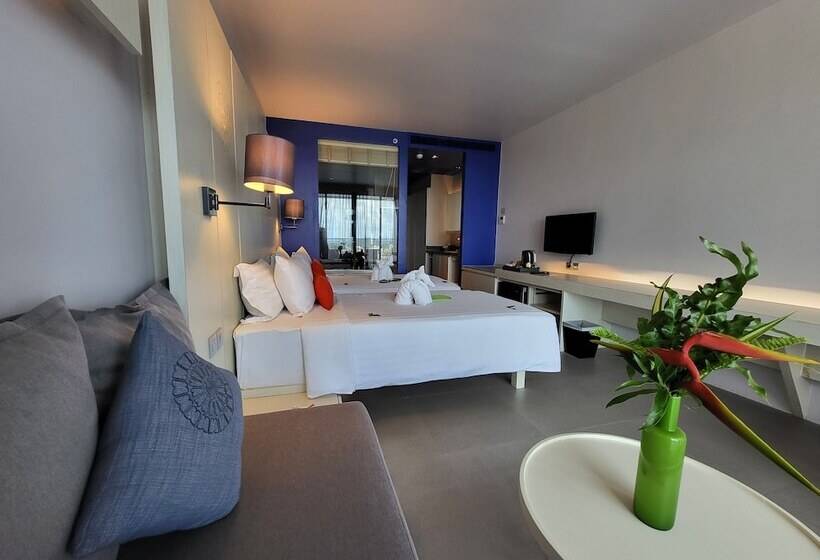 اتاق سوپریور با چشمانداز دریا, The Yama Hotel Phuket