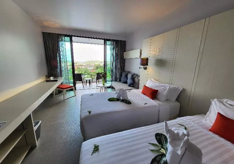 اتاق سوپریور با چشم‌انداز دریا, The Yama Hotel Phuket