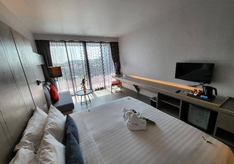 اتاق سوپریور با چشم‌انداز دریا, The Yama Hotel Phuket