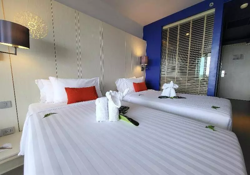 اتاق سوپریور با چشم‌انداز دریا, The Yama Hotel Phuket