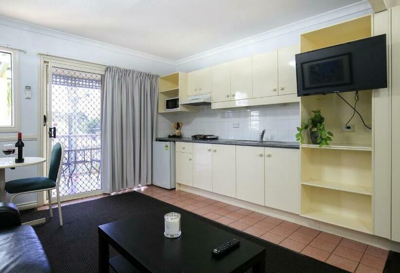 스탠다드 스튜디오, Toowong Central Motel Apartments