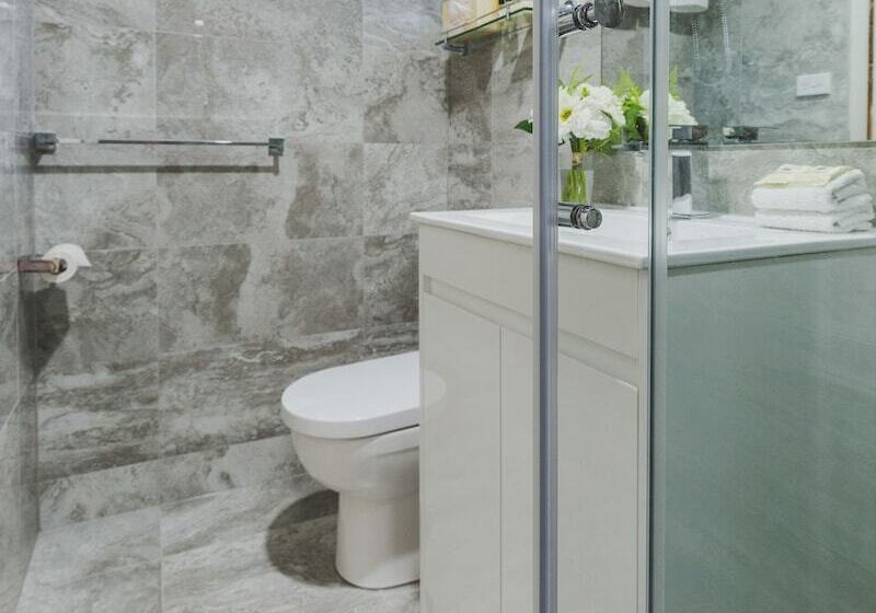 إستديو عائلى, Toowong Central Motel Apartments