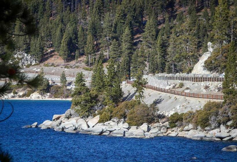 דירת שלושה חדרים, Cedars West