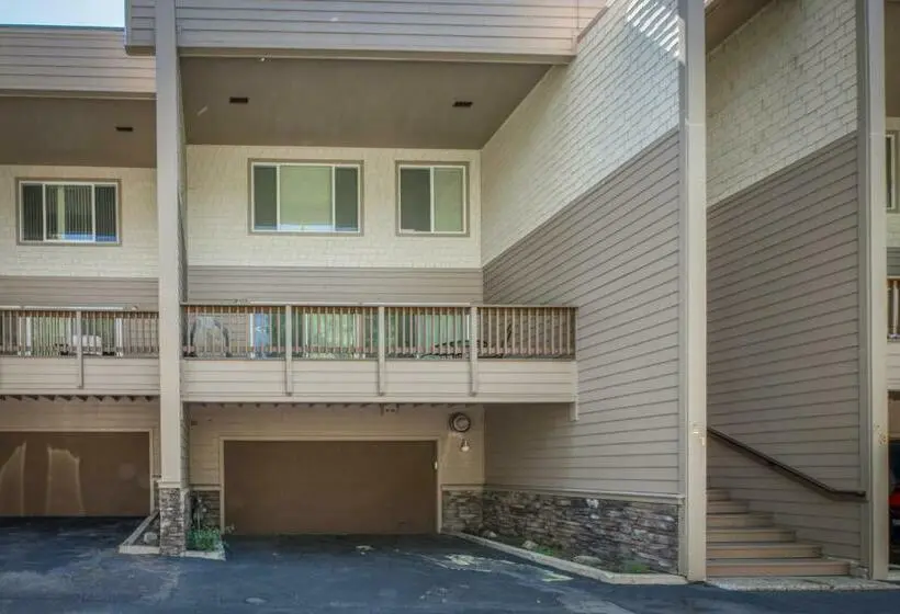 ３ベッドルームアパートメント, Cedars West