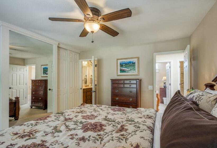 דירת שלושה חדרים, Cedars West