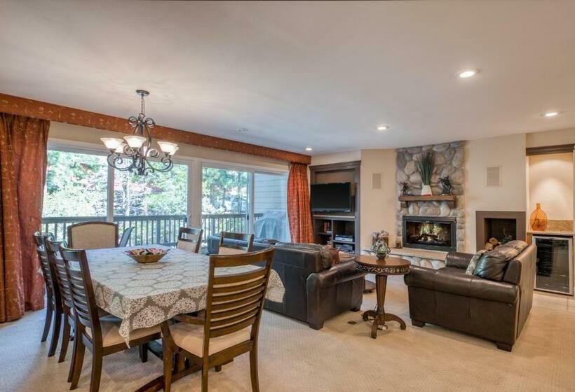 דירת שלושה חדרים, Cedars West