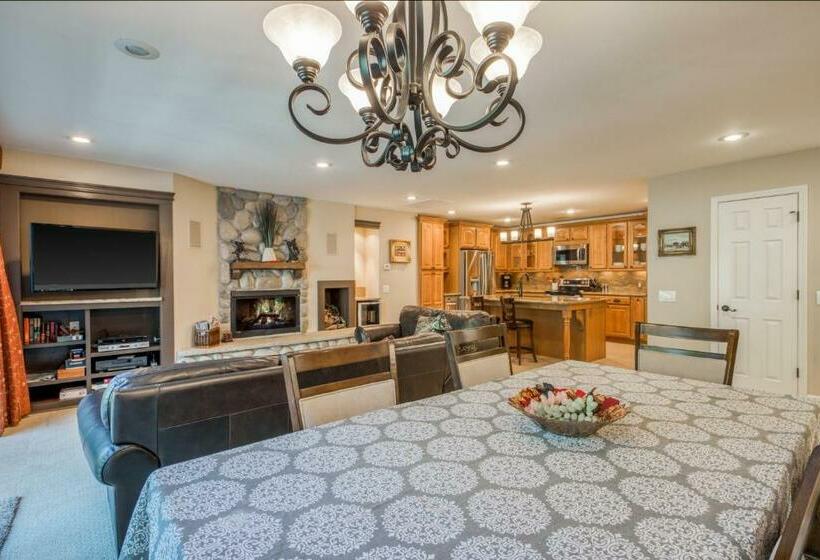 דירת שלושה חדרים, Cedars West